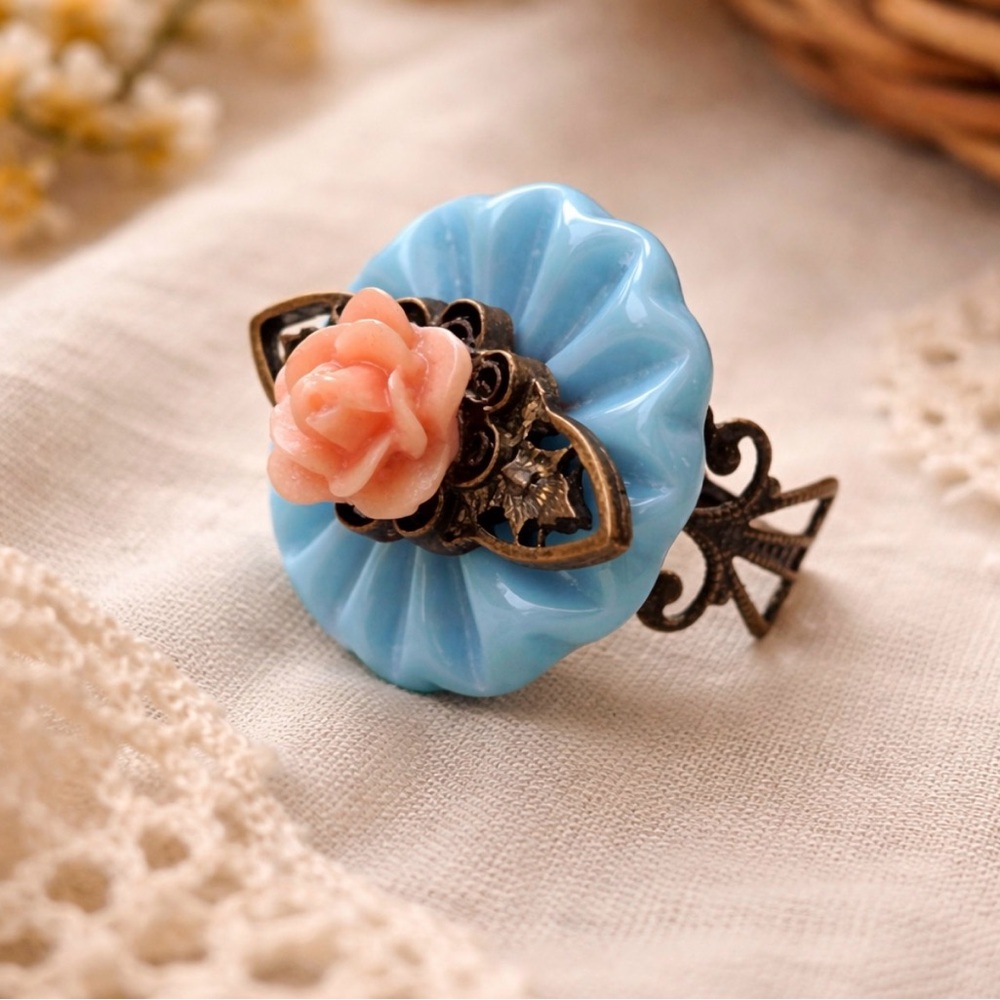 Vintage Artisan Blue Lucite Flower Ring Adjustable Filigree Pink-Peach Rose